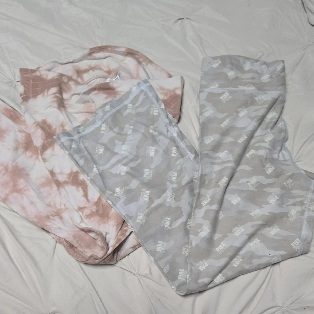 PINK Victoria's Secret Tie-Dye Leggings And Yoga Pants Xl - Picture 1 of 6